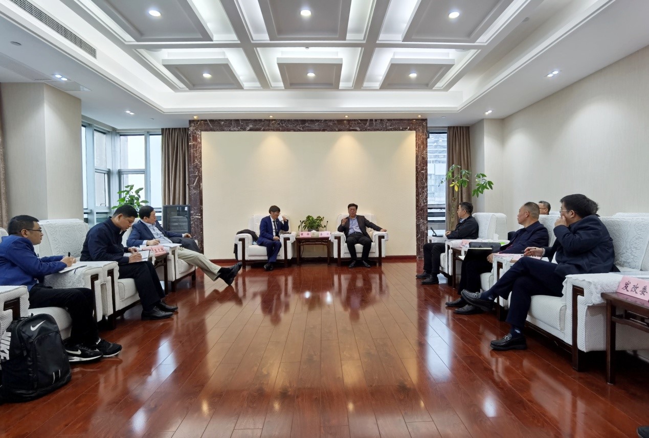王文勝董事長拜會建鄴區委書記李暉