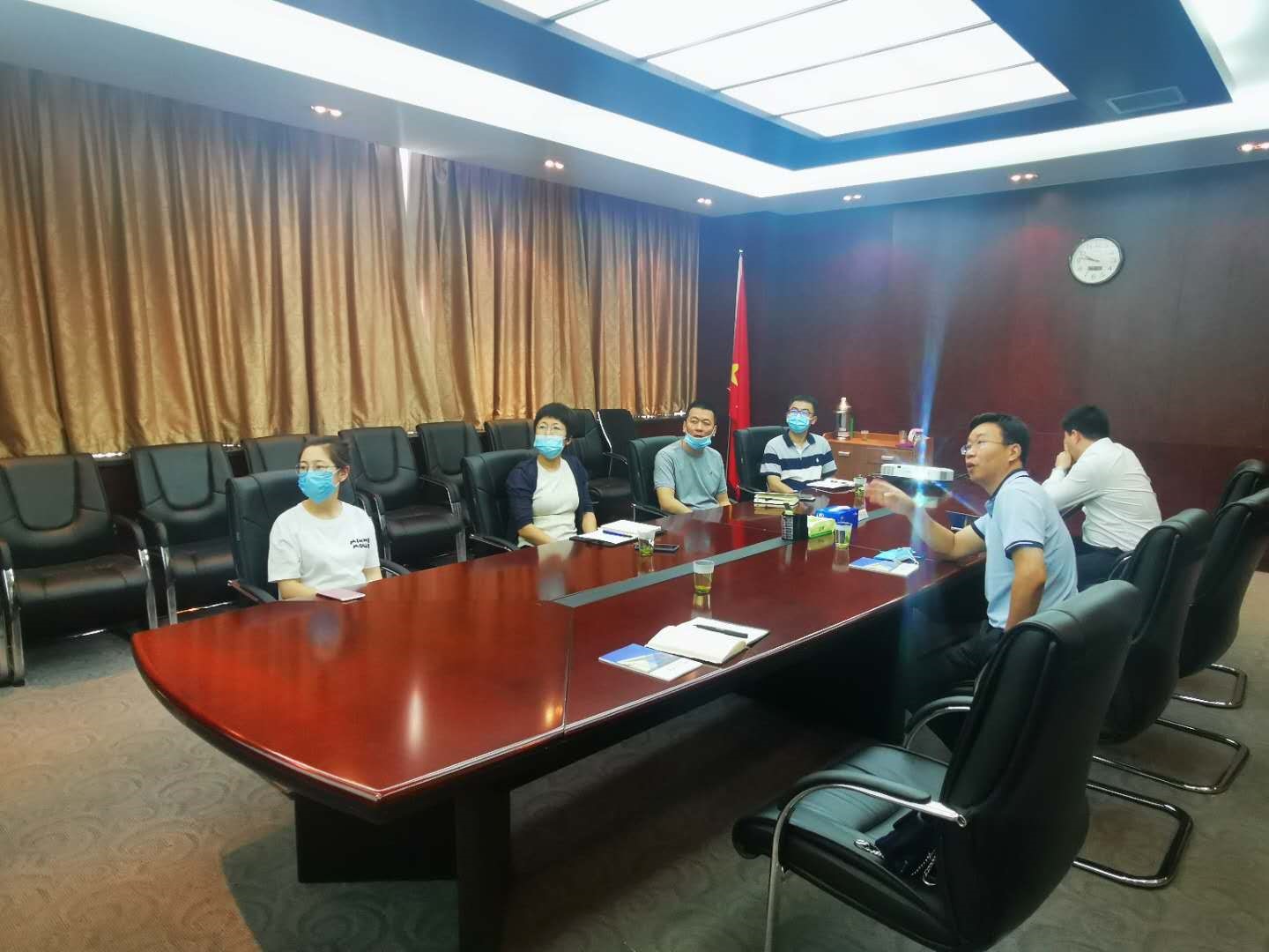 百靈天地財務總監孔幸峰率隊訪問北京市天竺綜合保稅區管理委員會